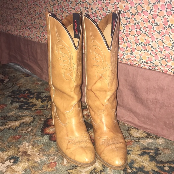 Vintage Dingo Heeled Boots - Picture 3 of 13